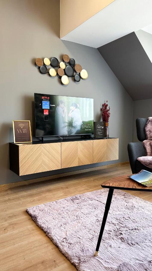 Linden Apartman 107 Glamour (Adults Only) Mosonmagyarovar Ngoại thất bức ảnh