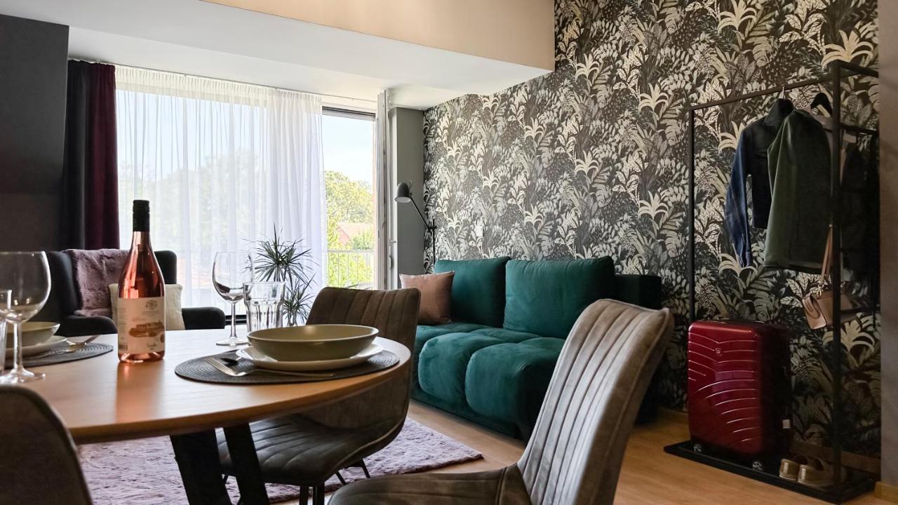 Linden Apartman 107 Glamour (Adults Only) Mosonmagyarovar Ngoại thất bức ảnh