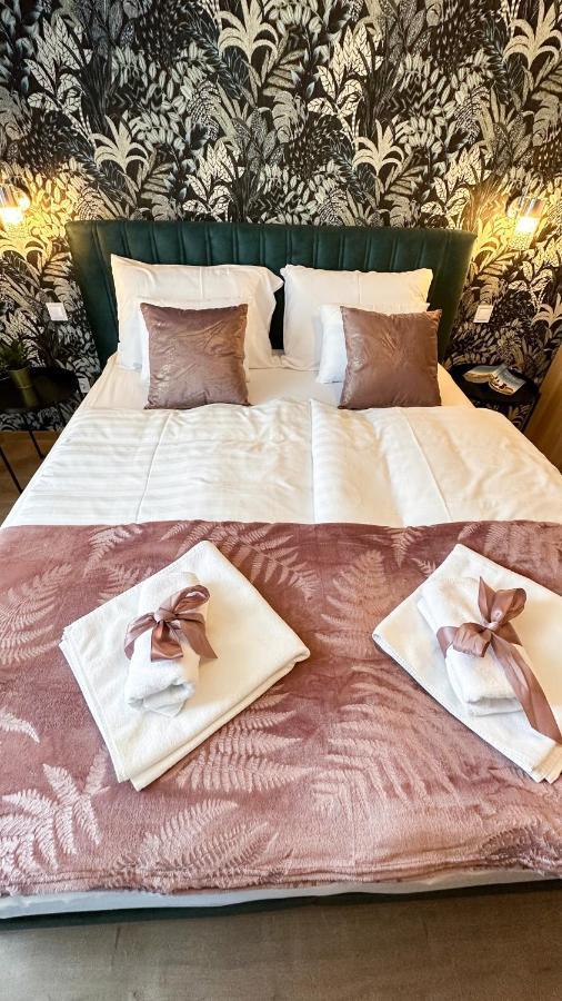 Linden Apartman 107 Glamour (Adults Only) Mosonmagyarovar Ngoại thất bức ảnh